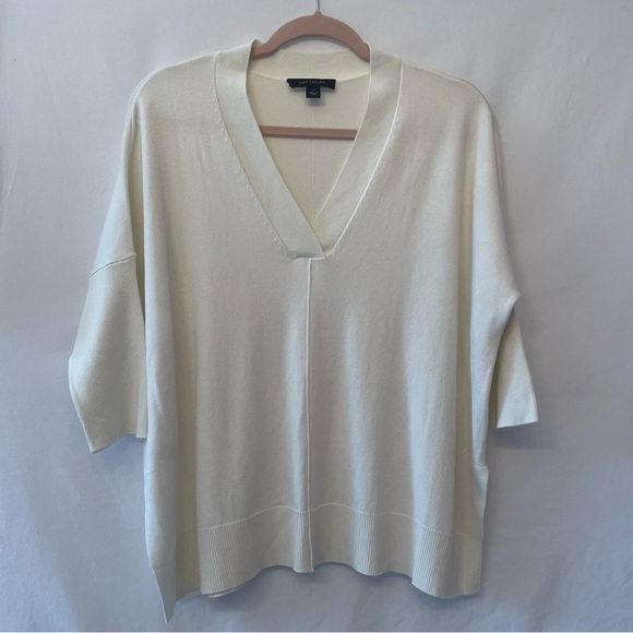 Ann Taylor Sweaters - Ann Taylor Size Small White V-Neck Sweater with Overlap Neckline